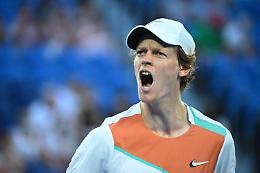 Troppo Tsitsipas per Sinner, Berrettini a caccia dell'impresa con Nadal