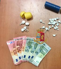 Caivano, cocaina negli ovetti: pusher in manette