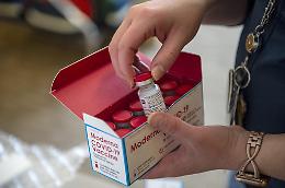 Vaccini, a Napoli consegnate 2.150 dosi ai medici di base