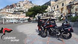 Rissa in spiaggia a Positano, 5 arrestati e un 16enne indagato