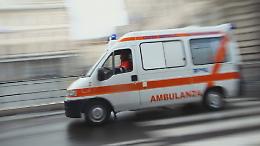 Non si ferma all'alt e investe agente, denunciato conducente ambulanza 