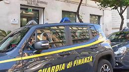 Per due anni reddito cittadinanza a camorristi, 14 sequestri