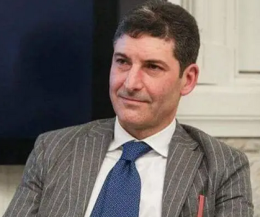 Pisani in Questura a Napoli, ovazione dei poliziotti
