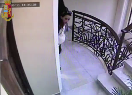 Appartamenti svaligiati a Chiaia, arrestate ladre di gioielli VIDEO