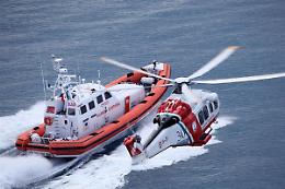 Mare mosso, 15 persone salvate dalla Guardia costiera di Salerno
