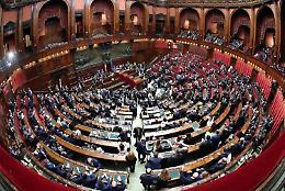 Maternità surrogata reato universale: l'ok della Camera a ddl