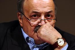 Berlusconi indagato per fallito attentato a Costanzo