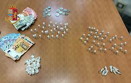Scampia, sorpreso a spacciare nella Vela Rossa: arrestato