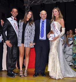 Torre del Greco, <br>un napoletano e una ragazza di Casalnuovo <br>i più belli
