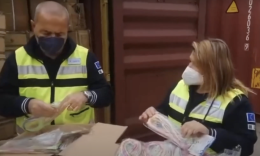 Maxi-sequestro di giocattoli al porto di Napoli