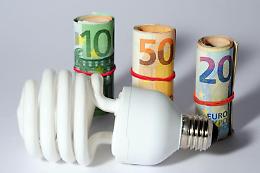 Energia elettrica, stangata per le famiglie italiane