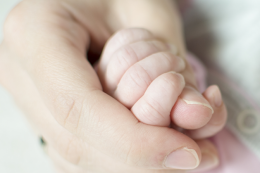Caserta, va in ospedale per sospetta cistite e partorisce bimba