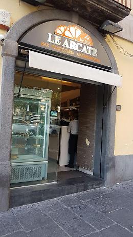 Fitto troppo alto, chiude il bar “Le Arcate" a piazza dei Martiri 