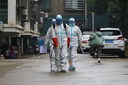 Virus Cina, l'epidemia corre