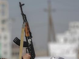 Attacchi Houthi, forze Usa: «Distrutto missile pronto per lancio nel Mar Rosso»