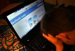 Simula impiccaggione per mettere foto su Facebook: grave tredicenne
