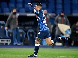 Insigne e Fabian Ruiz piegano la Lazio: il Napoli espugna l'Olimpico e agguanta il primo posto