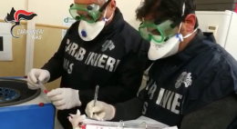 Napoli, maxisequestro di igienizzante per le mani non autorizzato