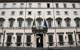 Fonti Palazzo Chigi: «“Congiunti" anche fidanzati e affetti stabili»
