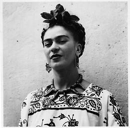 Frida Khalo, al via la mostra al Pan