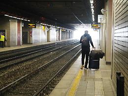 Rincaro dei prezzi, fuga dalla città: Napoli perde pezzi