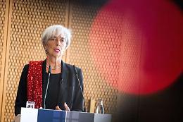 Bce, Lagarde: «Dal Covid impatto doppio rispetto alla crisi del 2008»