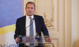 De Magistris: Lombardia e Piemonte, serve cautela sull'apertura