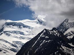  Svizzera, crollo seracchi sul Grand Combin. «Ci sono vittime»