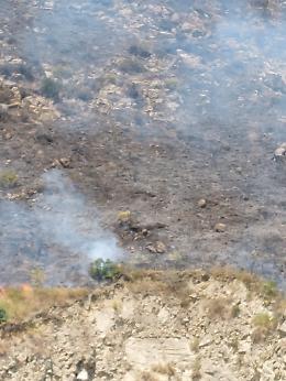 Incendi in Campania, 20 uomini e 4 aerei per domare le fiamme