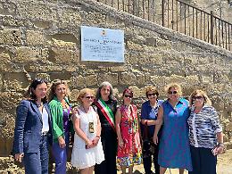 A Napoli targa in ricordo di Dolores Feleppa Madaro