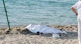 Brescia, sedicenne muore annegato per recuperare pallone nel lago