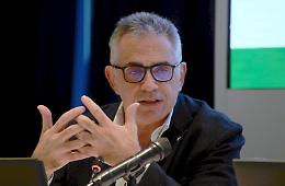 Covid, l'allarme del virologo: «Estate in salita, a breve 10mila contagi al giorno»