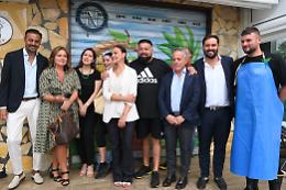 Napoli, solidarietà del consiglio comunale a Peppe Di Napoli