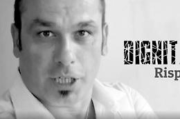 Regionali, il candidato imita boss di Gomorra nello spot: è bufera