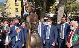 Statua “Spigolatrice", il sindaco di Sapri: sessismo nell'occhio di guarda