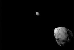 La sonda Dart colpisce l’asteroide