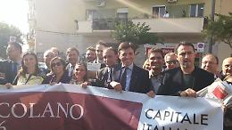 Capitale della Cultura, sono ore decisive per Ercolano: autobus col sindaco partito tra gli applausi