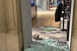 Proteste Torino, 10 arresti per scontri e saccheggi