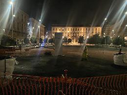 Venere degli Stracci, rimossa la struttura bruciata in piazza Municipio