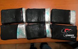 Droga dall'Olanda a Napoli: in auto con 7 chili e mezzo di cocaina