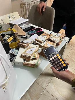 Truffe ad anziani a Roma, base operativa nel centro storico di Napoli