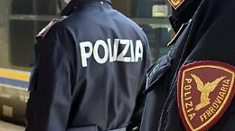 Paura alla Stazione Centrale, immigrato accoltella due poliziotti: arrestato
