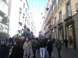 Turisti in calo a Napoli, Federalberghi: campanello d'allarme