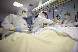 Positiva al Covid  dopo tre dosi di vaccino lotta tra la vita e la morte: «Si è aggravata all'improvviso»