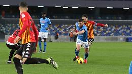 Napoli-Benevento 2-0, gli azzurri si aggiudicano il derby campano 