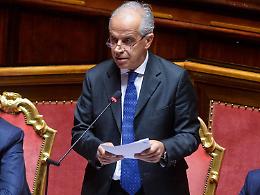 Migranti, Piantedosi: «Nuove norme su rimpatri, asilo e ingresso»