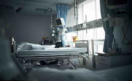 Coronavirus negli Stati Uniti, muore 17enne: «Negato il ricovero, non aveva l'assicurazione»