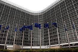 Ucraina-Russia, Ue: "Abolire subito passaporti d'oro"