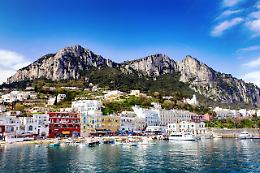 Regione: sì a corse notturne Napoli-Capri nei mesi estivi