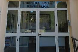 Grillo, i genitori della ragazza: «Video gira tra amici, corpo come trofeo»